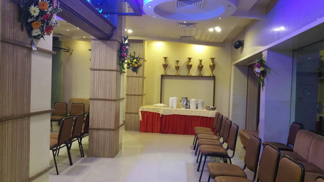 Hotel Panchratna Panvel Exterior foto