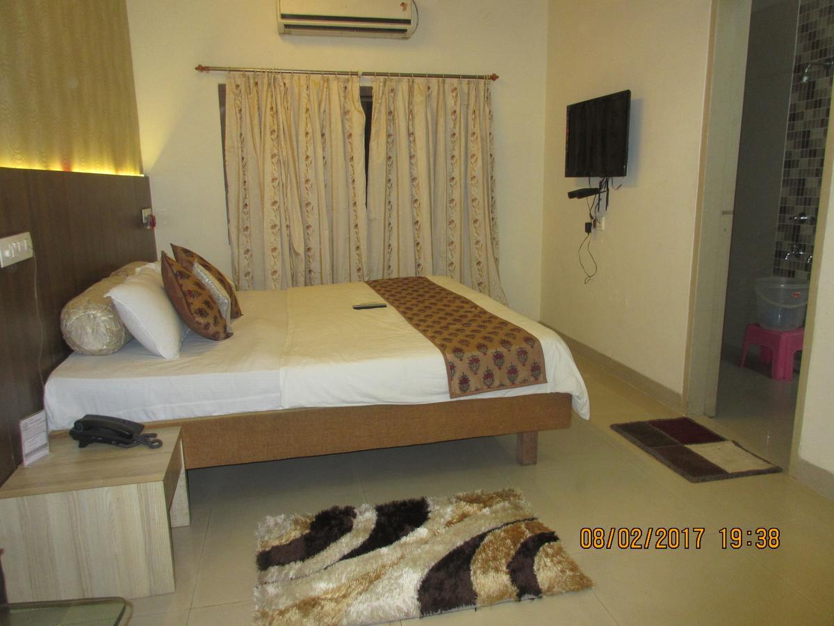 Hotel Panchratna Panvel Exterior foto