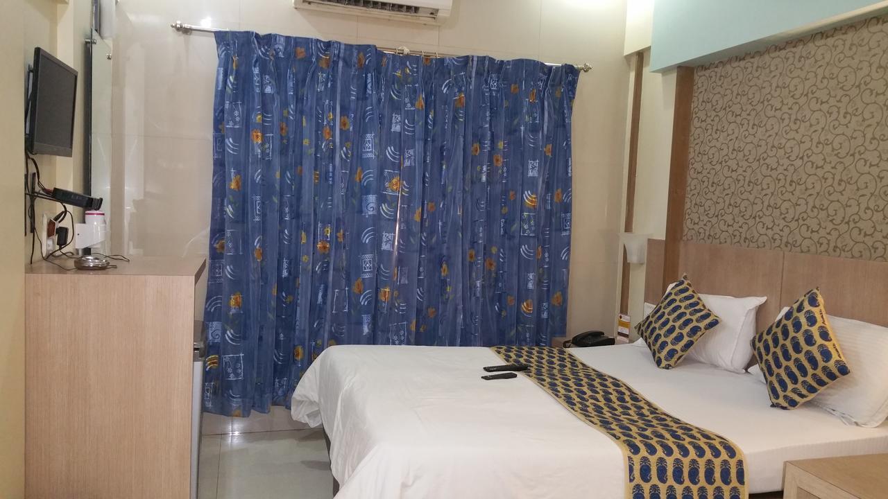 Hotel Panchratna Panvel Exterior foto